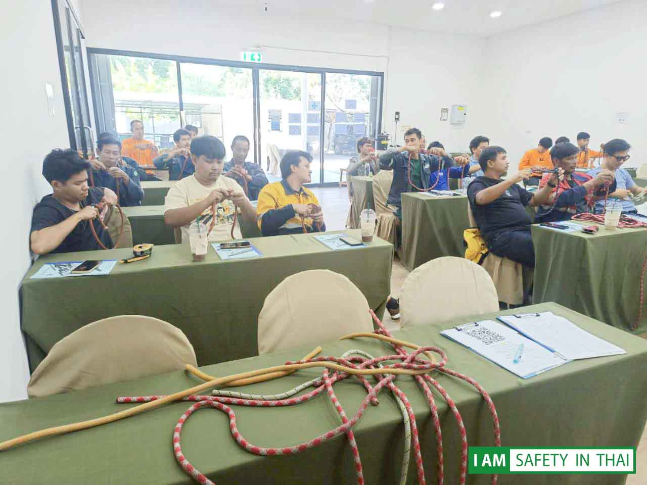 การทํางานบนที่สูงอบรม 30-11-2568